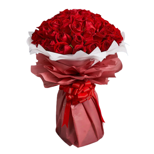 Encanto do Amor: Buquê de Cinquenta Rosas Vermelhas Colombianas