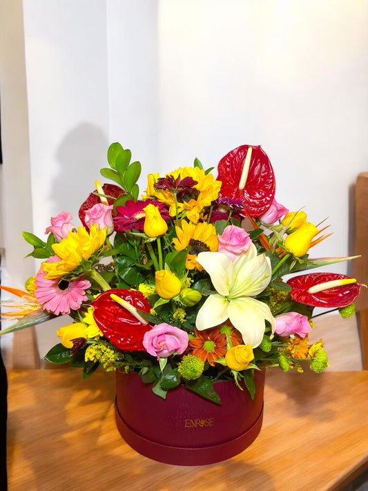 Arranjo Exuberante em Caixa Exclusiva ENROSE – 70cm de Largura