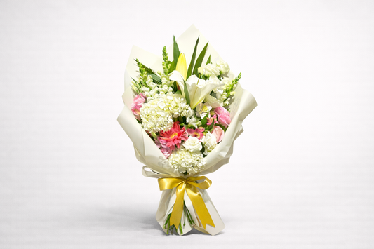 Buquê de Flores Mistas - Delicadeza e Cores Suaves da ENROSE