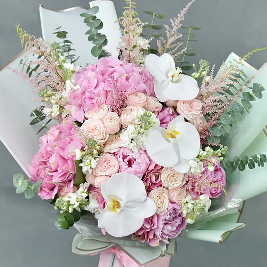 Varied and Exclusive Bouquet with Orchids
