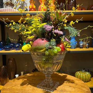 Arranjo Luxuoso com Flores e Frutas Naturais