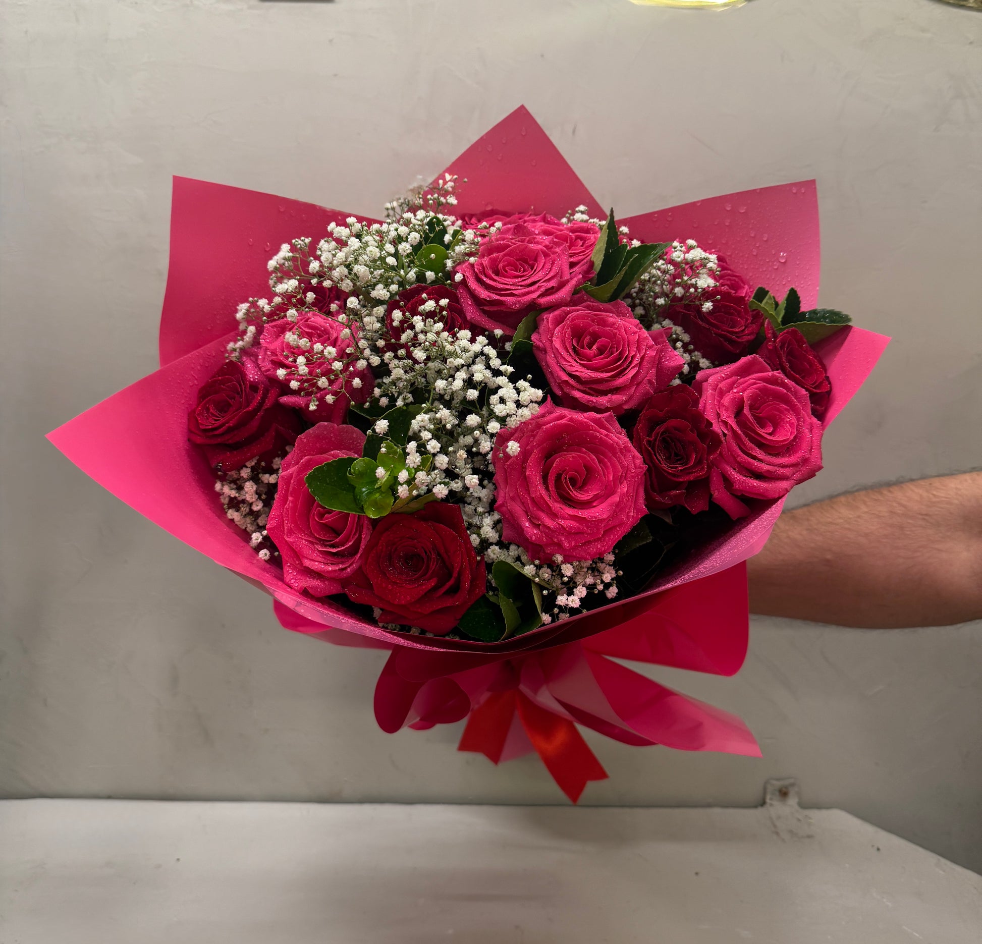 Buquê Colorido com 24 Rosas