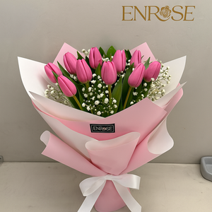 Buquê de 10 Tulipas Rosas Naturais com Embalagem Elegante