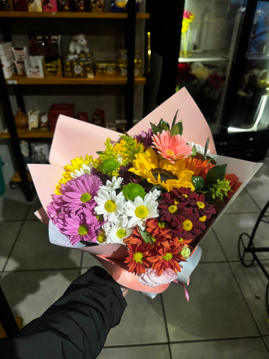 Buquê com Girassóis e Flores do Campo – Estilo Moderno