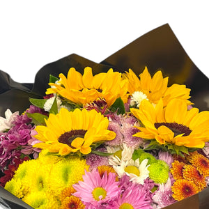 Buquê com Girassóis e Flores do Campo – Estilo Moderno