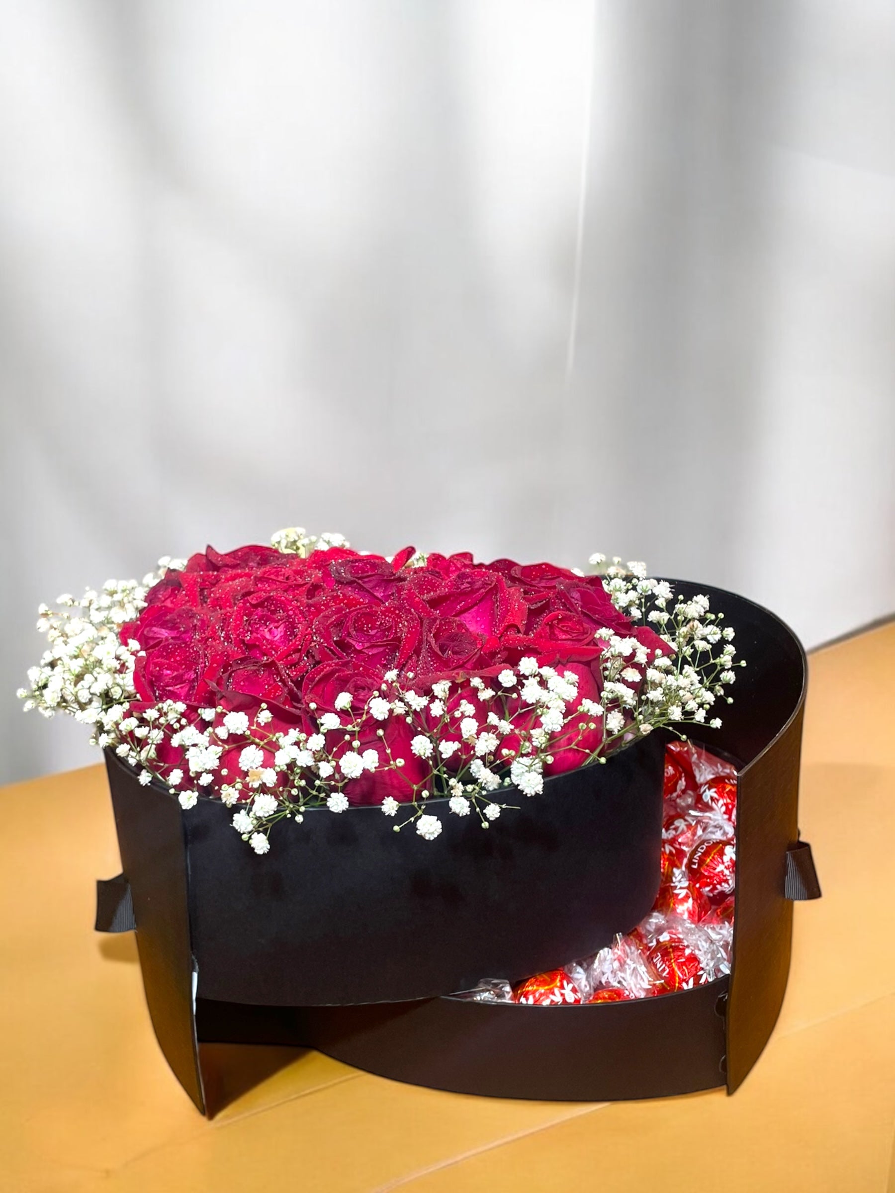Caixa Coração Dupla com Rosas Vermelhas e Chocolates Lindt – Exclusiva ENROSE