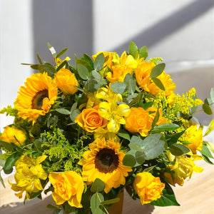 Arranjo Radiante com Girassóis, Rosas Amarelas e Alstroemérias | ENROSE