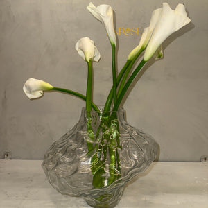 Arranjo de Boca de Leite com vaso de cristal exclusivo