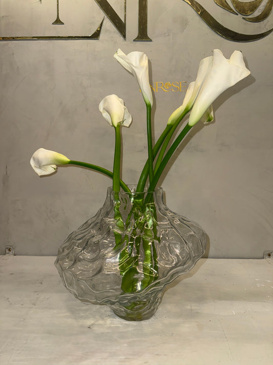 Arranjo de Boca de Leite com vaso de cristal exclusivo