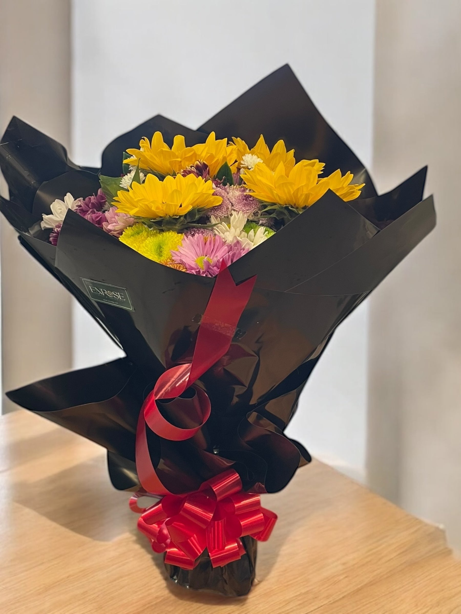 Buquê com Girassóis e Flores do Campo – Estilo Moderno