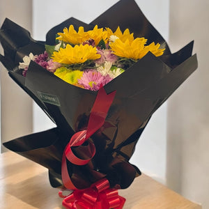 Buquê com Girassóis e Flores do Campo – Estilo Moderno