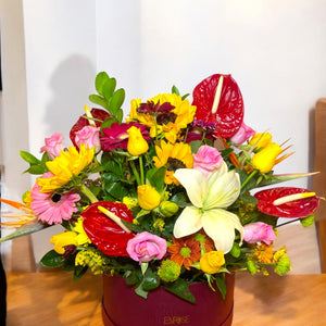 Arranjo Exuberante em Caixa Exclusiva ENROSE – 70cm de Largura