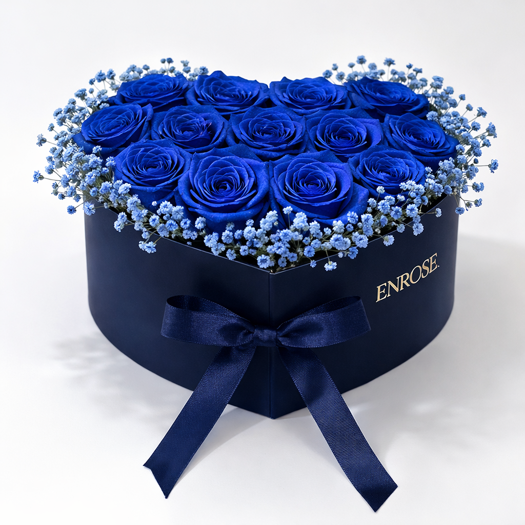 Coração Azul Luxo com Rosas Colombianas e Lindt – ENROSE