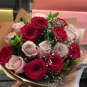 Exclusivo: Buquê de 18 rosas vermelhas e rosas