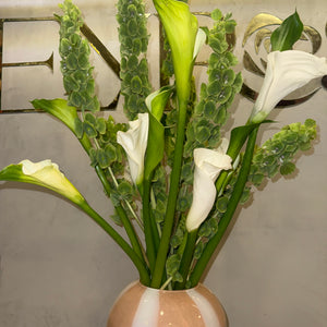 Arranjo Elegante com Flores Naturais e Vaso Exclusivo