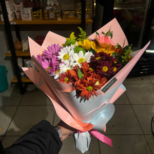 Buquê com Girassóis e Flores do Campo – Estilo Moderno