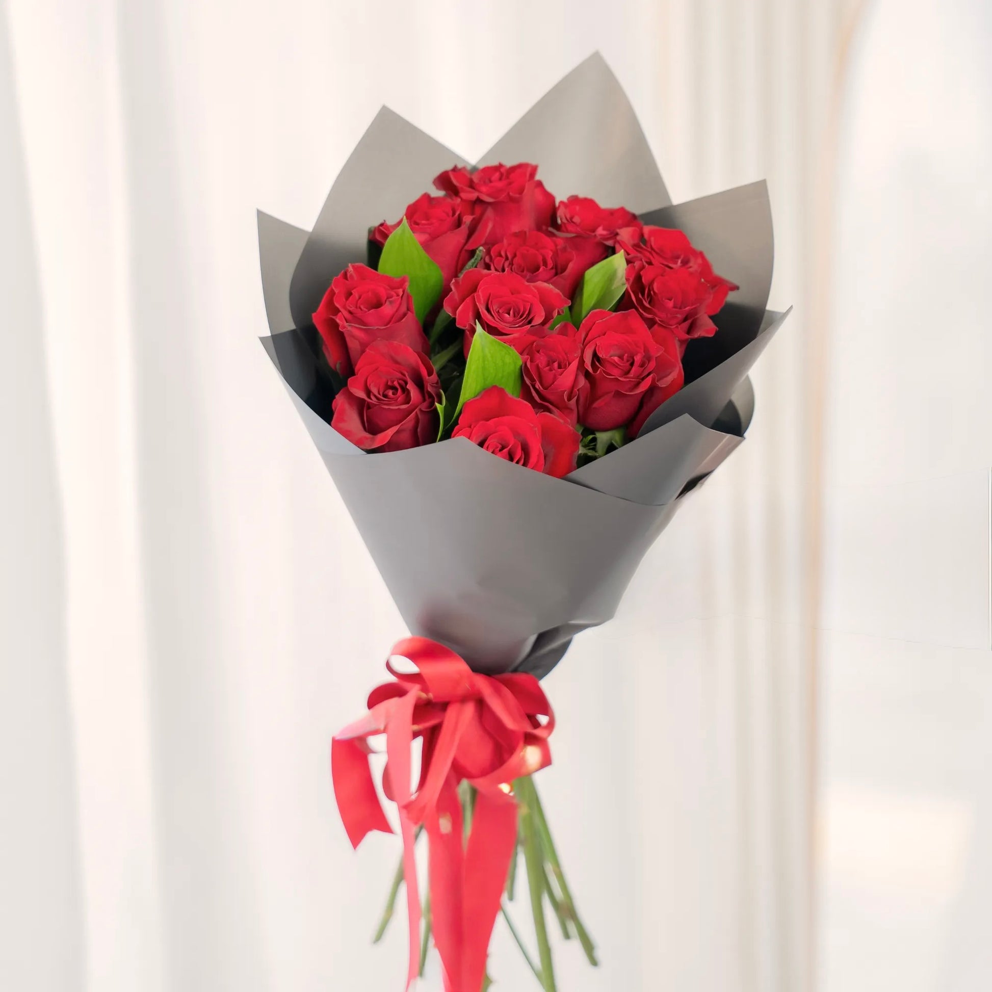 Buquê de 12 Rosas Vermelhas