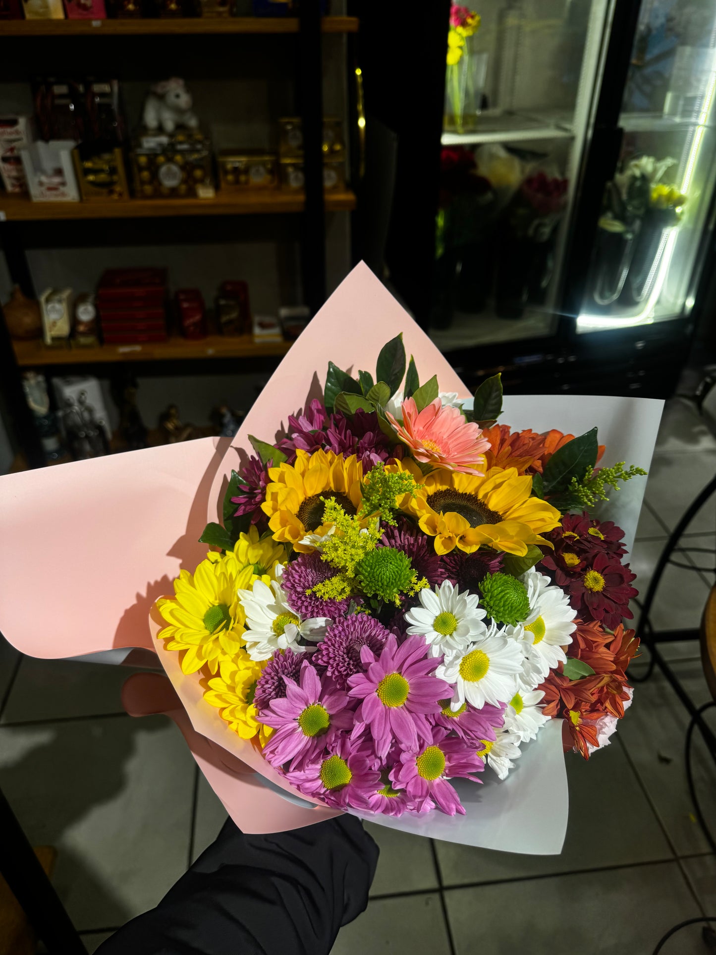 Buquê com Girassóis e Flores do Campo – Estilo Moderno