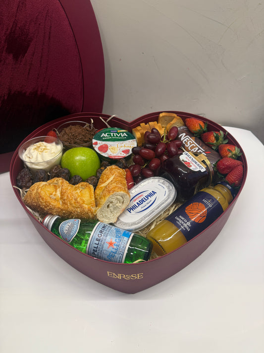 Cesta de Café da Manhã Coração ENROSE