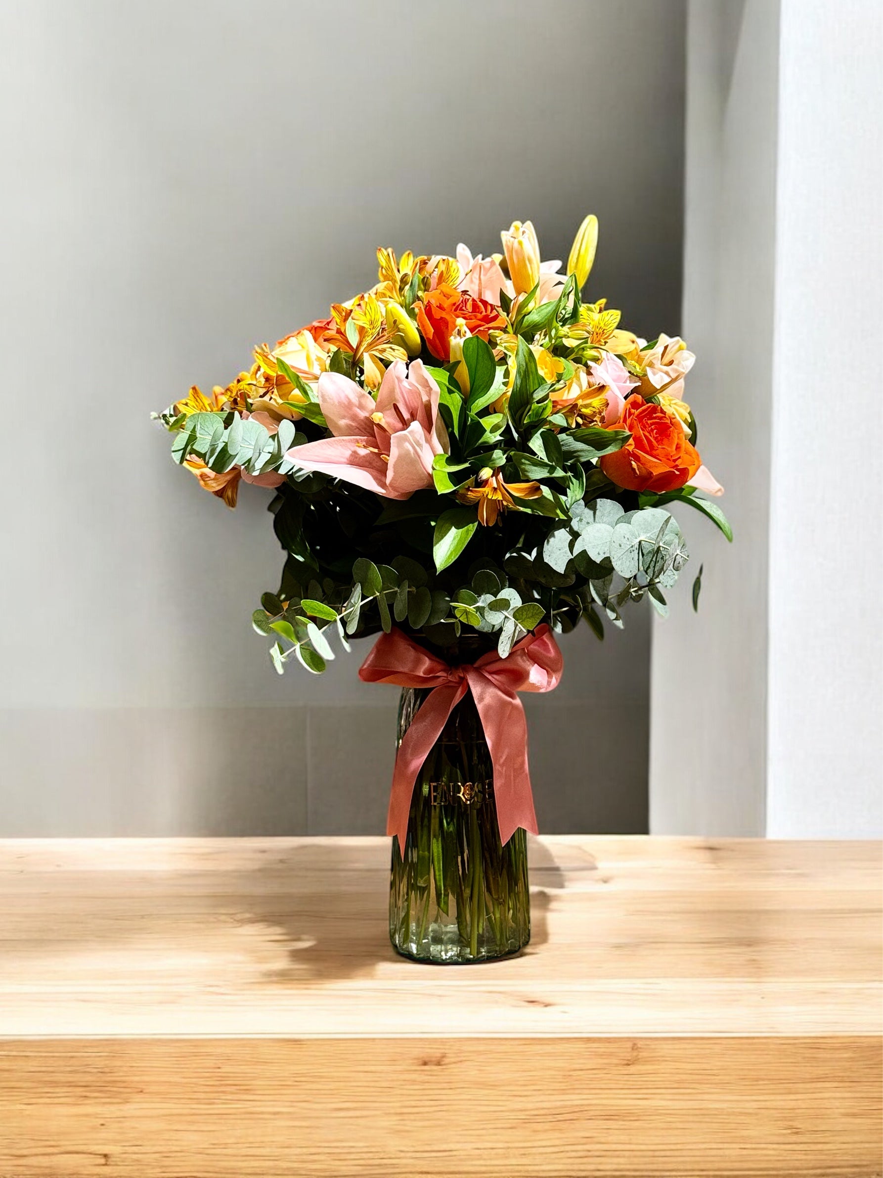 Arranjo Elegante de Flores Mistas