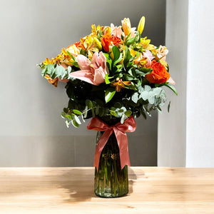 Arranjo Elegante de Flores Mistas