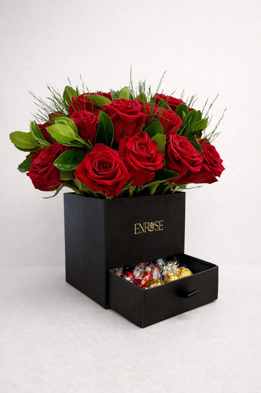 20 Rosas Vermelhas na Caixa Luxo com Chocolates