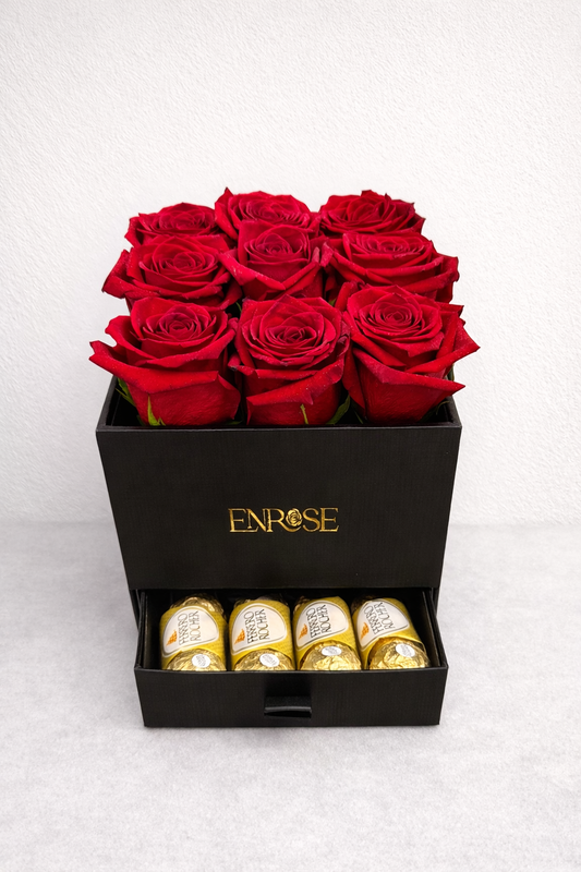 Caixa Luxo com 9 Rosas Vermelhas e Ferrero Rocher