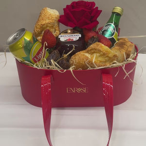 Cesta de Café da Manhã Luxo Vermelha ENROSE